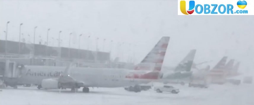 Снігові бурі паралізували транспортну систему США