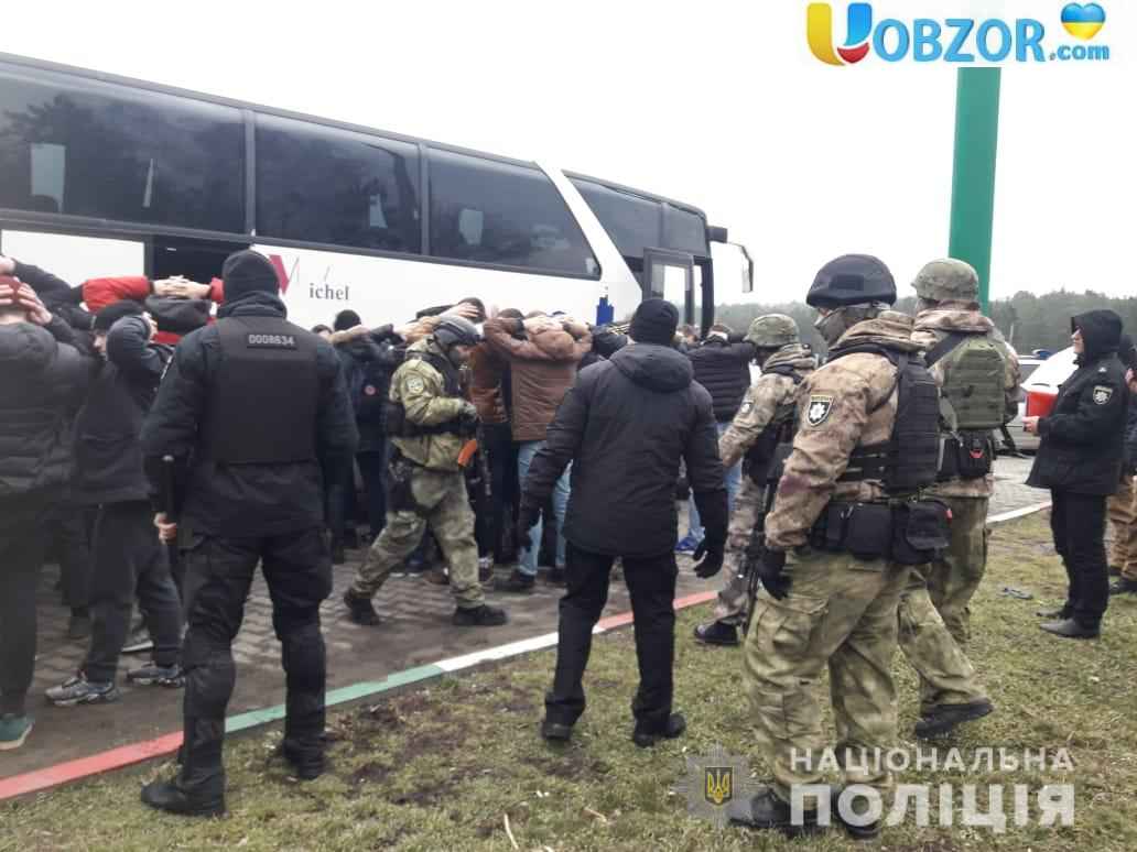 З Києва до Одеси направляли автобуси з озброєними людьми, - поліція