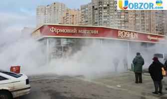 Стало відомо, хто стоїть за підпалами магазинів Roshen в Києві