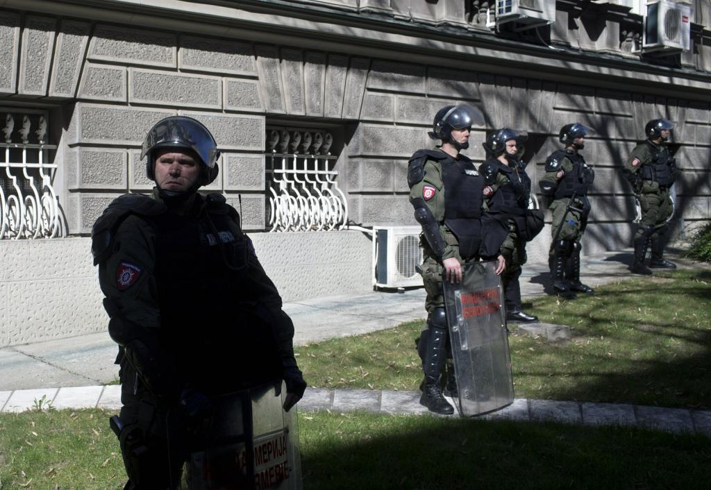 Сербія: протестуючі блокували резиденцію президента