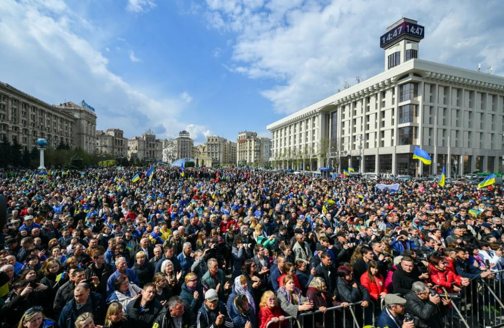Порошенко виступив на Майдані Незалежності: "Захисти Україну"